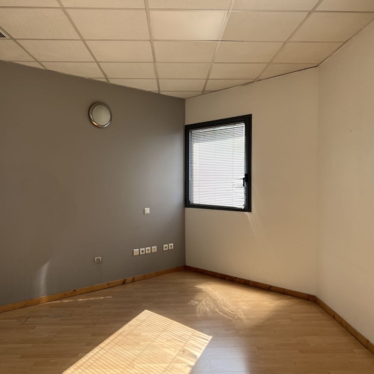  Annonces MARSEILLE 13EME : Local / Bureau | MARSEILLE (13013) | 68 m2 | 175 000 € 