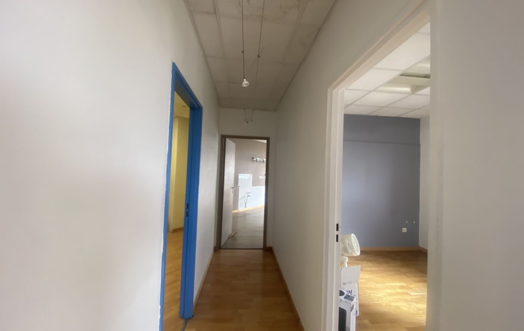 Annonces MARSEILLE 13EME : Local / Bureau | MARSEILLE (13013) | 68 m2 | 175 000 € 